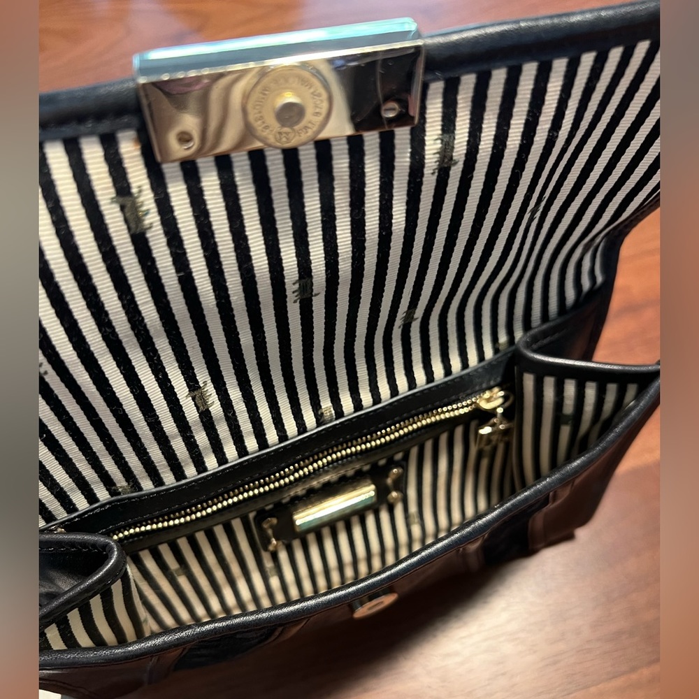 L.A.M.B clutch - Picture 4 of 7
